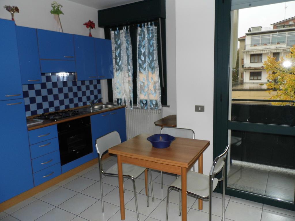 Bilocale Mentana 21 Apartment Parma Exterior photo